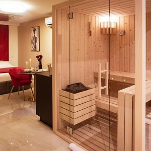 Private Bathroom King Room
